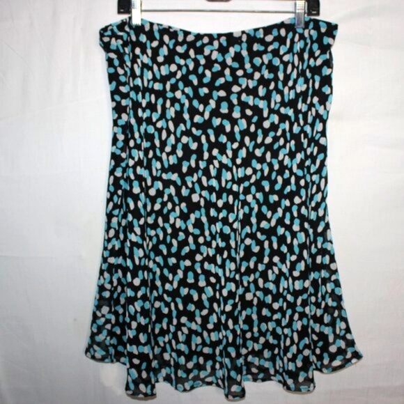 ✨ Flowy & Feminine Cato Midi Skirt – Effortless Chic! ✨ Cool And Hott!! - Picture 2 of 3